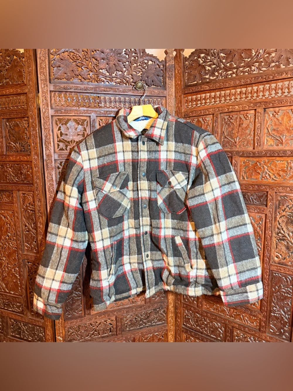 Northern Summit Sherpa-Lined Plaid Jacket  Vintage. Brown and red.